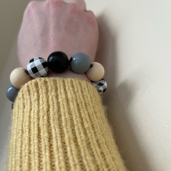 Wood bracelet keychain - Picture 2 of 3